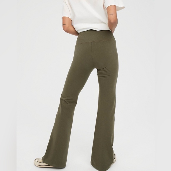 Offline by Aerie Women’s Olive Green OG High Waisted Flare Leggings, Size XS - Picture 2 of 10